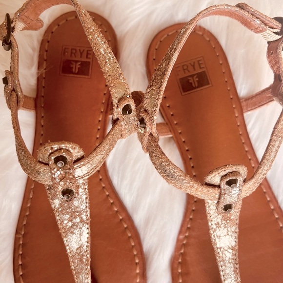 ⭐️ FRYE Carson Sandals - Picture 3 of 6